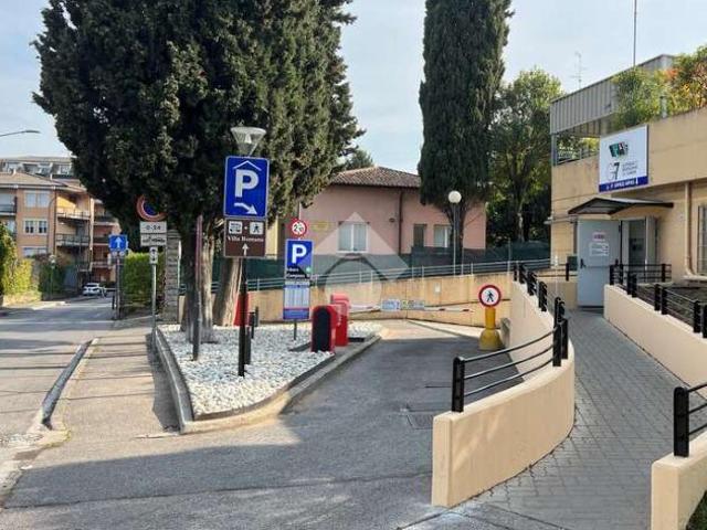 Box in vendita a Desenzano Del Garda