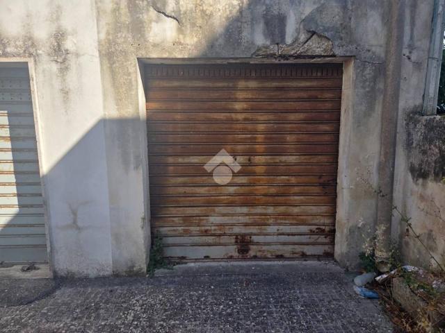 Box in vendita a Lecce