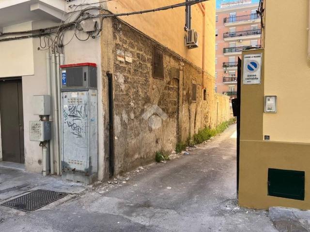 Box in vendita a Palermo