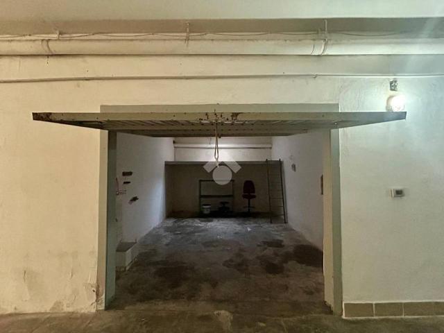 Box in vendita a Palermo