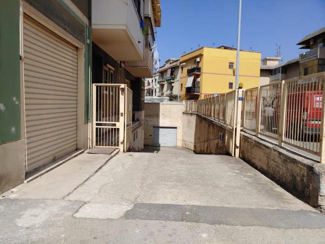 Box in vendita a Palermo