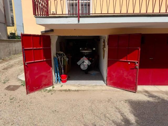 Box in vendita a Pavia
