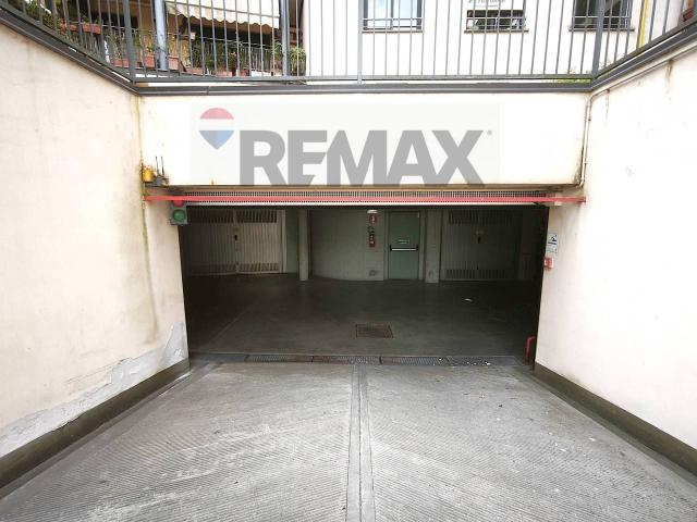 Box in vendita a Pavia