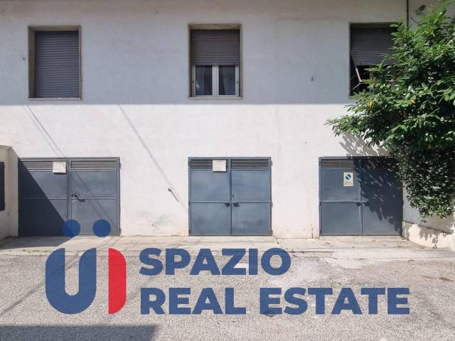Box in vendita a Pescara