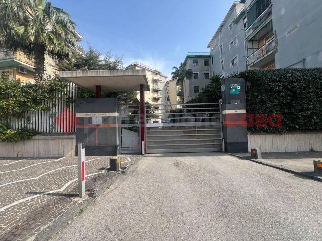 Box in vendita a Portici