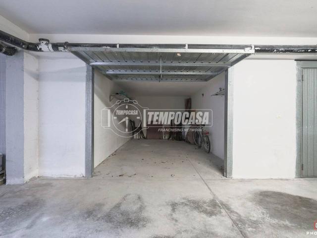 Box in vendita a Rimini