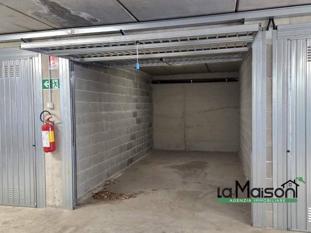 Box in vendita a Rivarolo Canavese