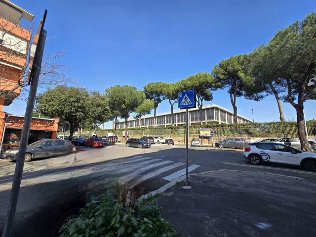 Box in vendita a Roma