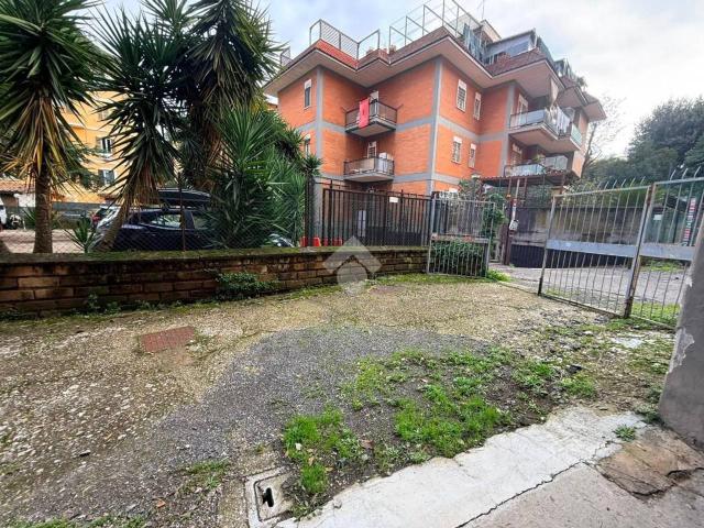 Box in vendita a Roma