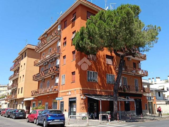 Box in vendita a Roma
