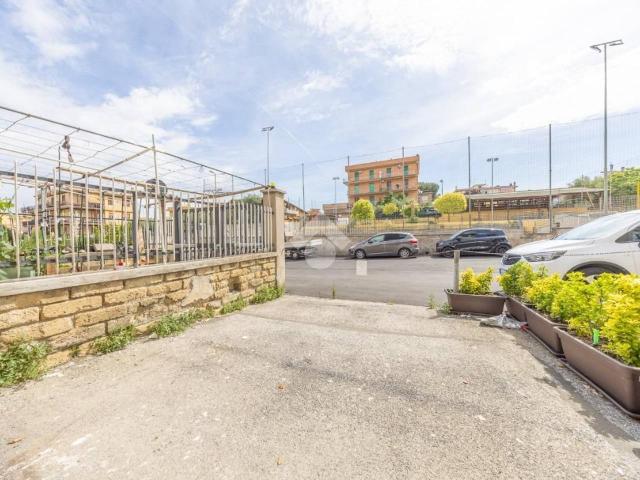 Box in vendita a Roma