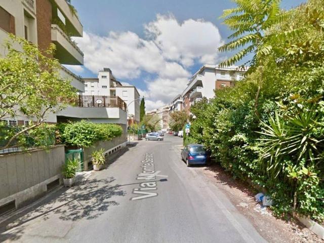 Box in vendita a Roma