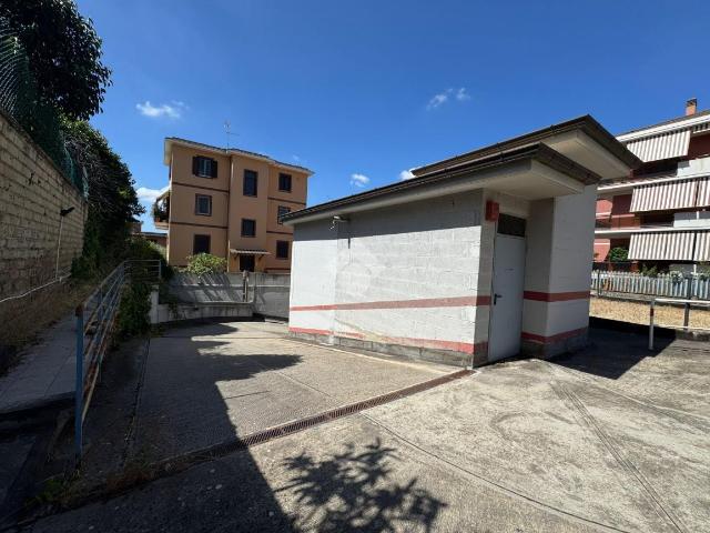 Box in vendita a Roma
