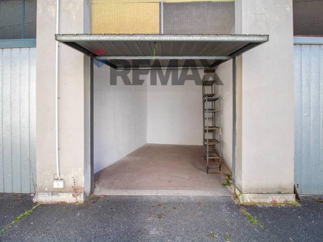 Box in vendita a Roma