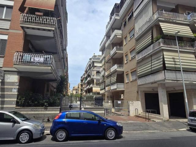 Box in vendita a Roma