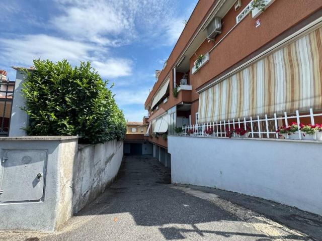 Box in vendita a Roma