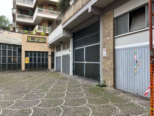 Box in vendita a Roma
