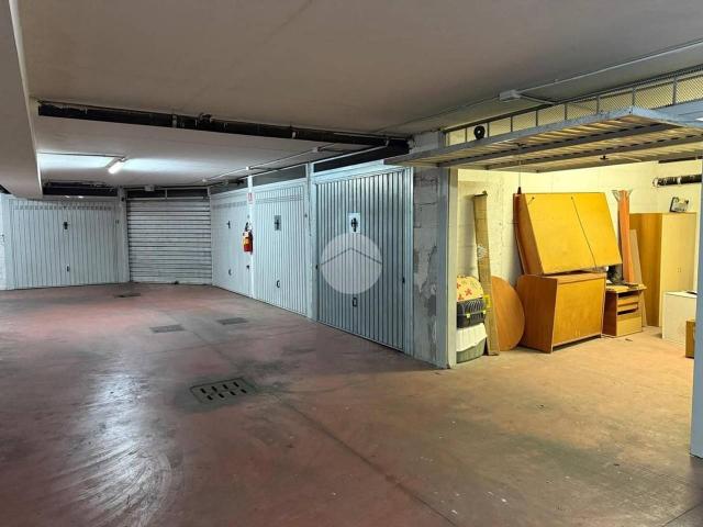 Box in vendita a Roma