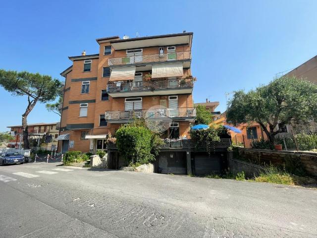 Box in vendita a Roma
