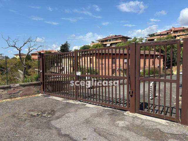 Box in vendita a Roma