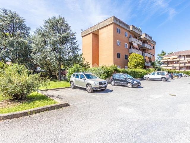 Box in vendita a Roma