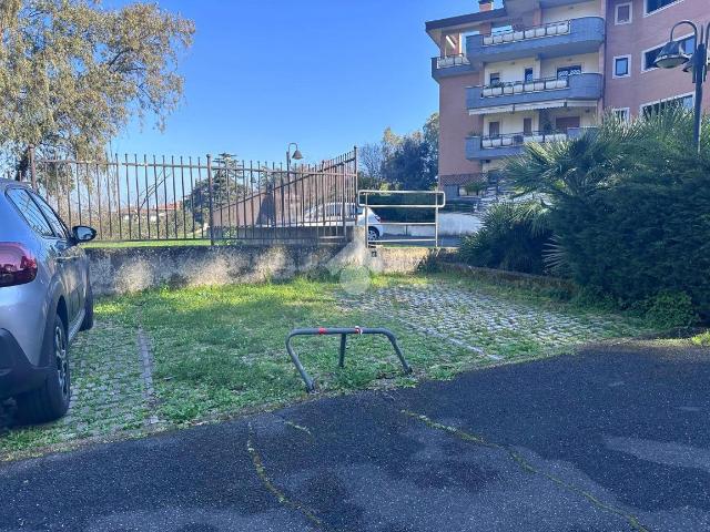 Box in vendita a Roma