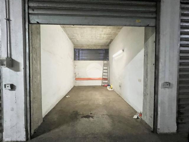 Box in vendita a Roma
