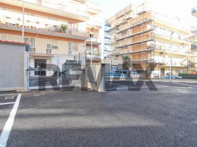 Box in vendita a Roma