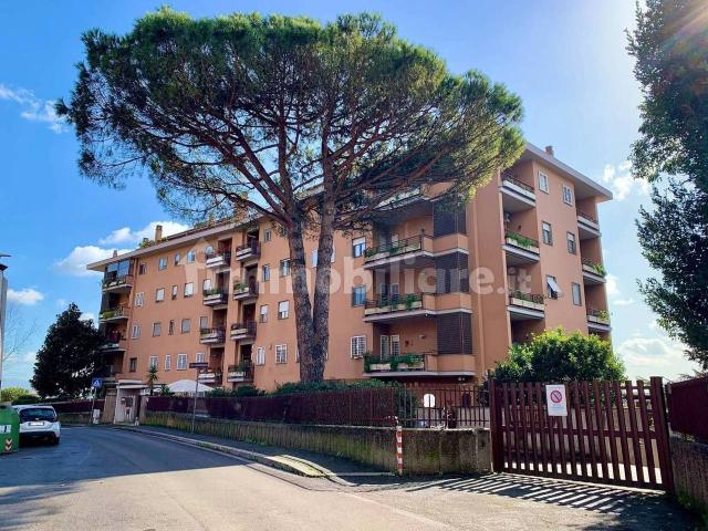 Box in vendita a Roma