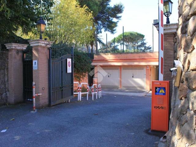 Box in vendita a Roma