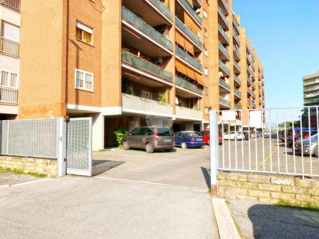 Box in vendita a Roma