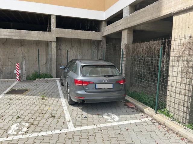 Box in vendita a Roma