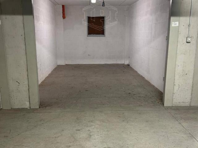 Box in vendita a Savona