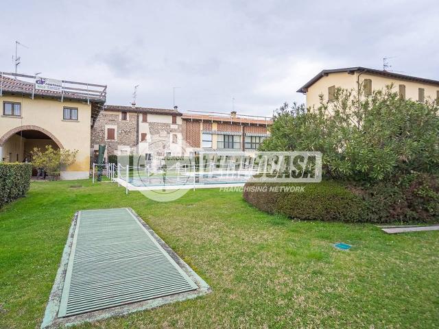 Box in vendita a Sirmione