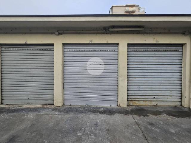 Box in vendita a Torino