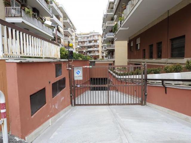 Box in Via Val Maggia