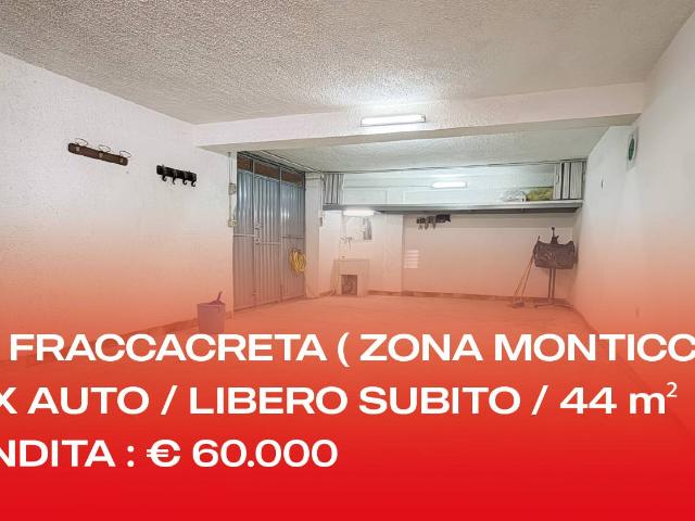 Box o garage in vendita a Manfredonia, MONTICCHIO