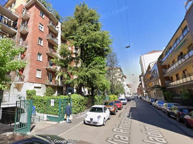 Box o garage in vendita a Milano