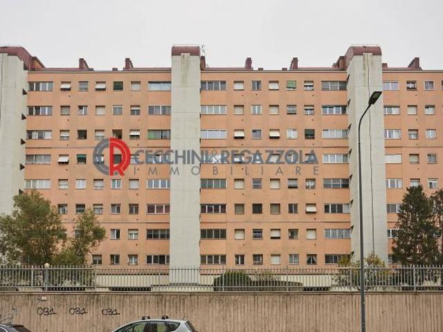 Box o garage in vendita a Milano, Novara