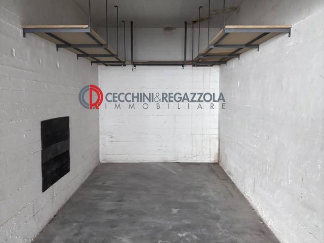 Box o garage in vendita a Milano, Novara