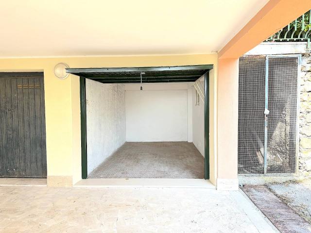 Box o garage in vendita a Moneglia, Morteo