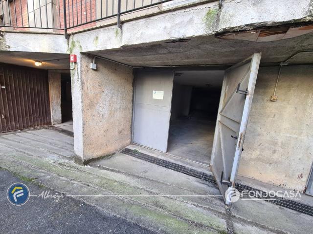 Box o garage in vendita a Albenga