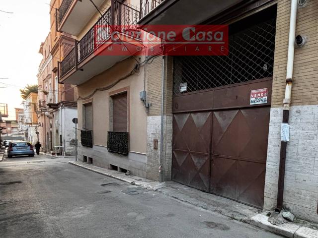 Box o Garage in vendita a Canosa di Puglia