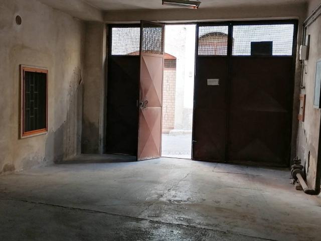 Box o garage in vendita a Canosa di Puglia