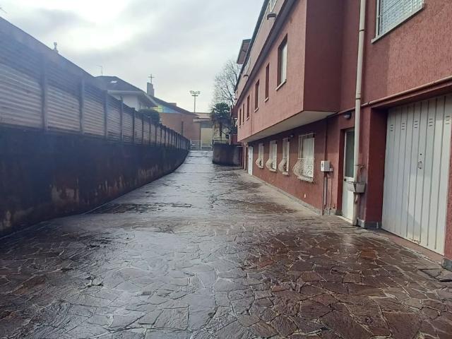 Box o garage in vendita a Cesano Maderno