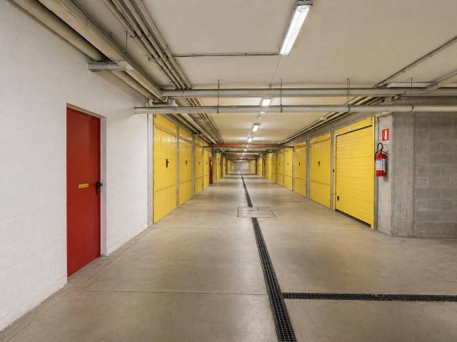 Box o garage in vendita a Ferrara, Centro storico