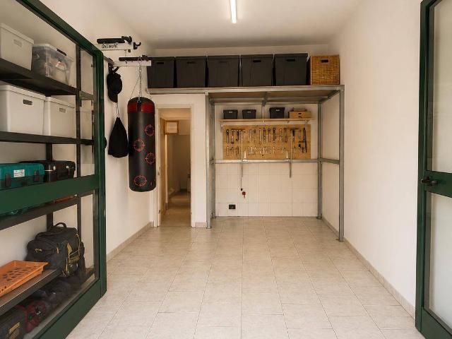 Box o garage in vendita a Giovinazzo