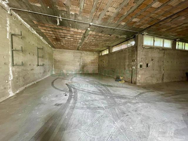 Box o garage in vendita a Pomigliano d'Arco