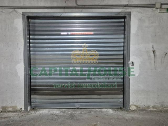 Box o garage in vendita a Portico di Caserta