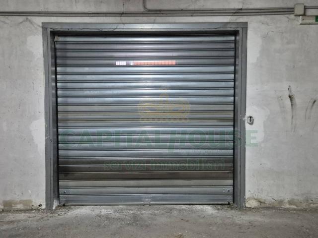 Box o garage in vendita a Portico di Caserta